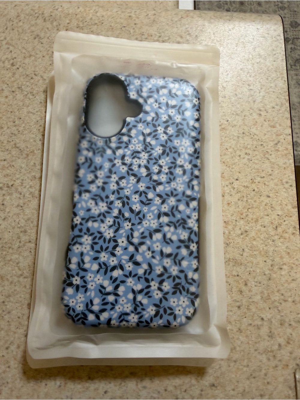 Casely iPhone 16 Blue Floral Phone Case - Protective Slim Design